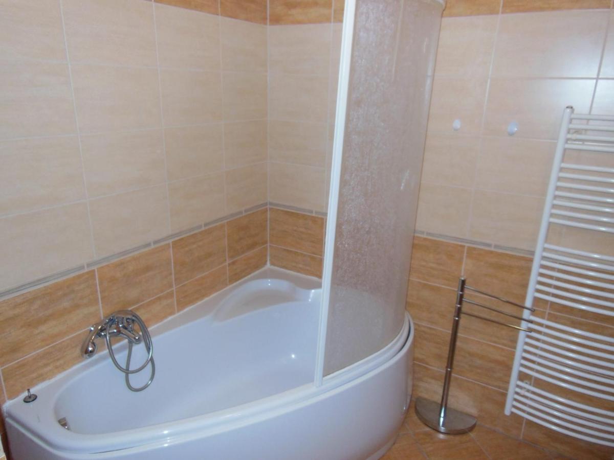 Apartman Slavkov Home & Parking Nová Lesná Eksteriør bilde