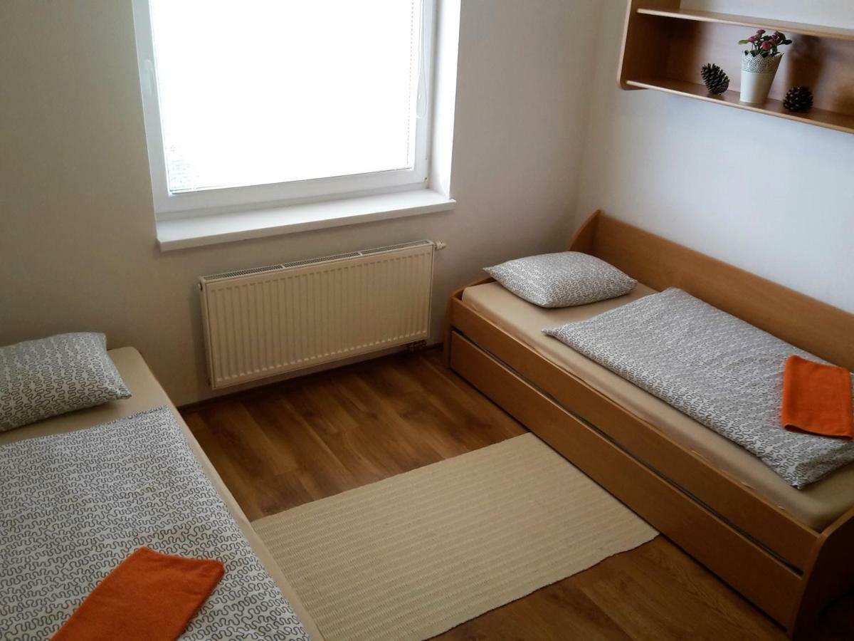Apartman Slavkov Home & Parking Nová Lesná Eksteriør bilde